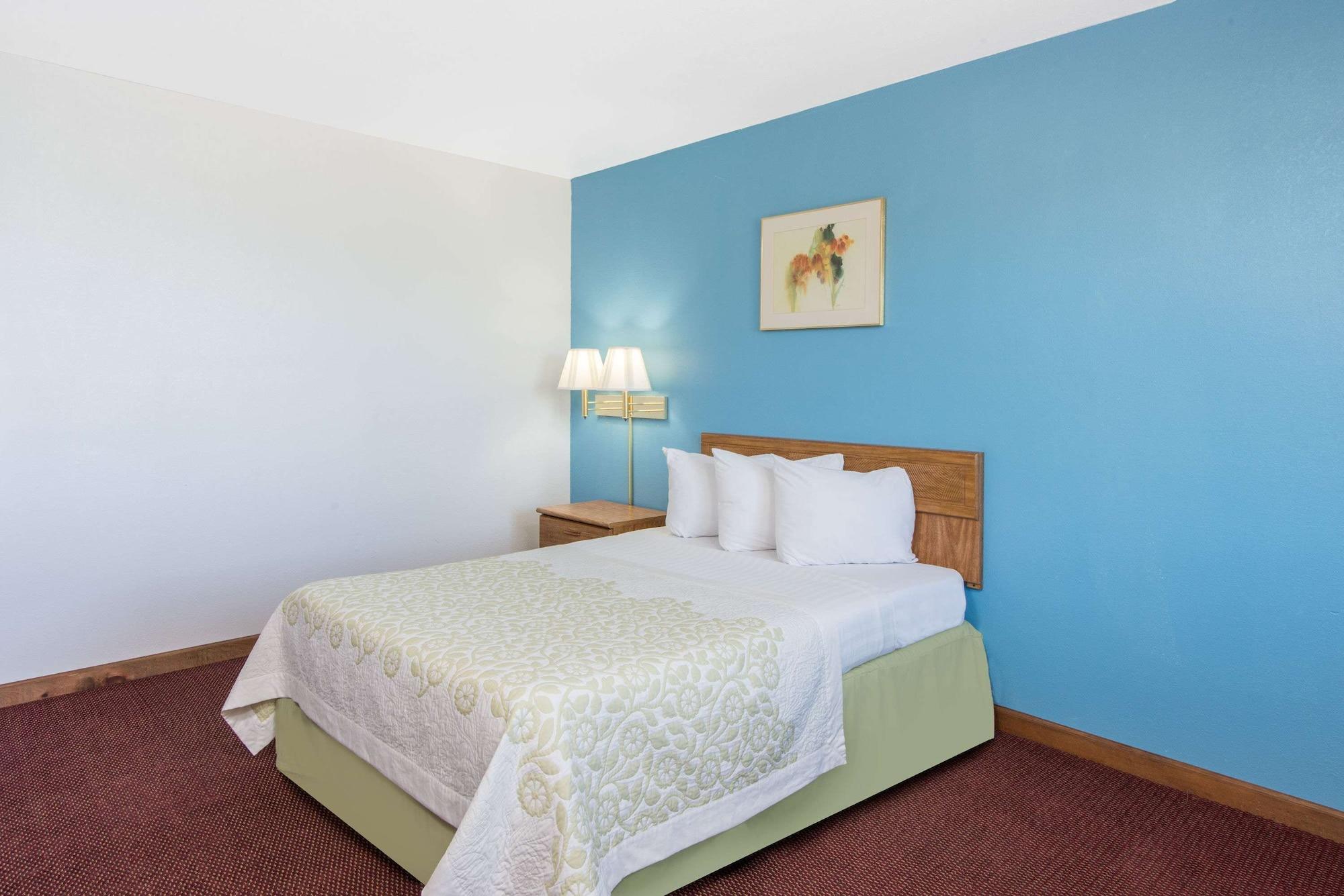Days Inn By Wyndham Mountain Grove Экстерьер фото